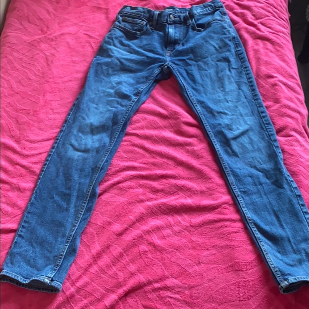 I am selling old navy Jeans for men